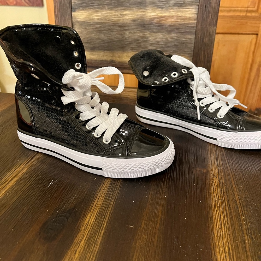 Girls Sequin size 4 Sneakers